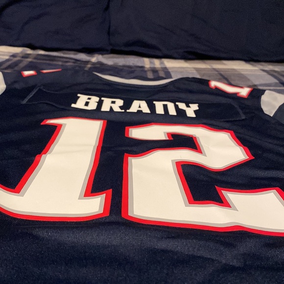 NFL New England Patriots #12 Tom Brady jersey size Medium - Picture 12 of 14
